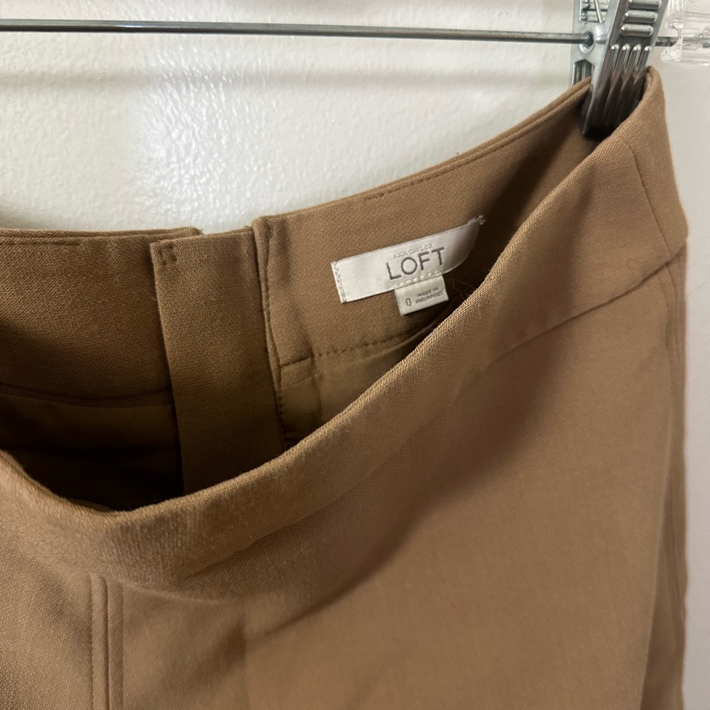 LOFT Tan A-Line Mini Skirt - Size 0 - Excellent Condition - Picture 6 of 6